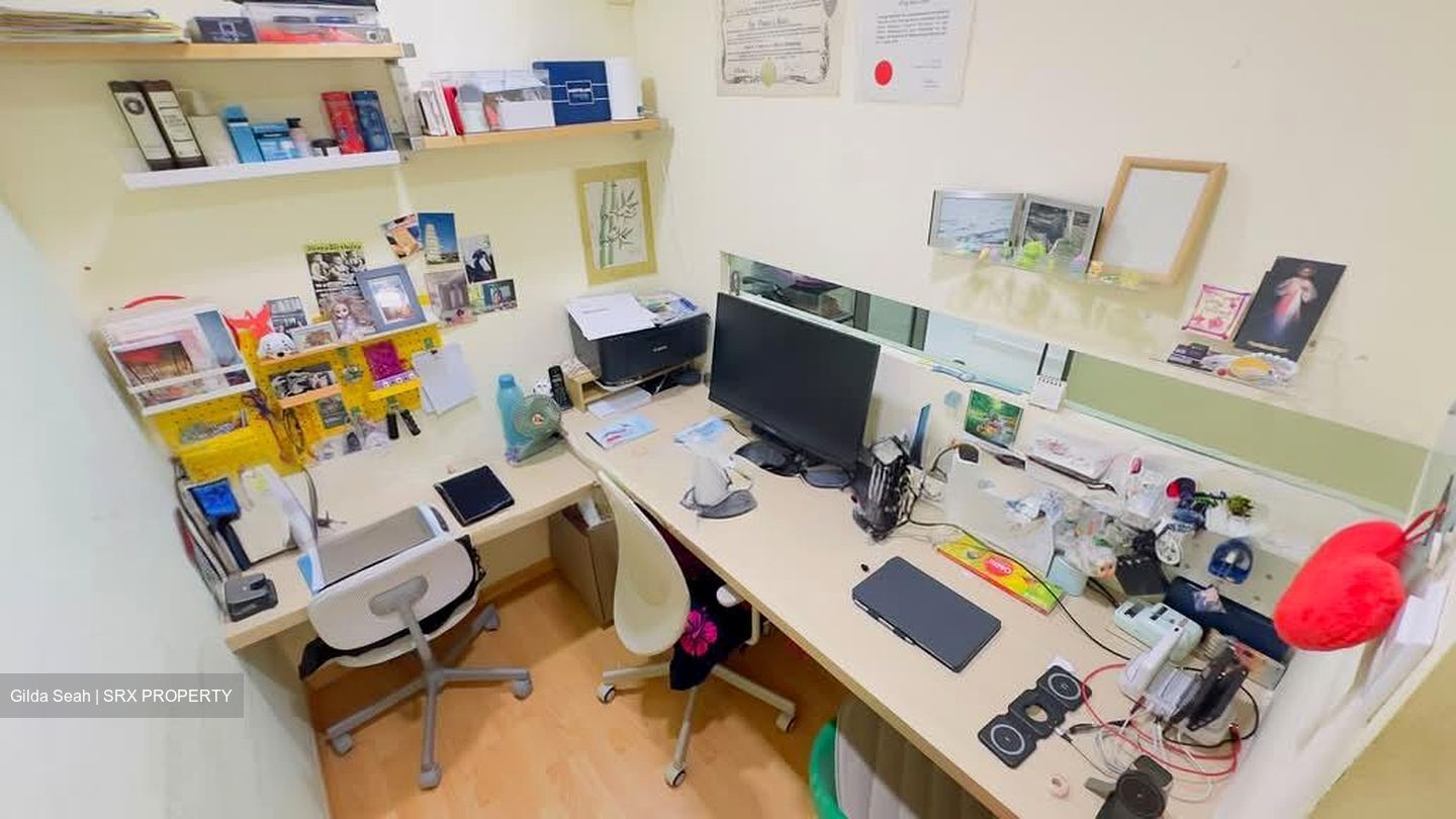 Blk 245 Pasir Ris Street 21 (Pasir Ris), HDB Executive #605600041